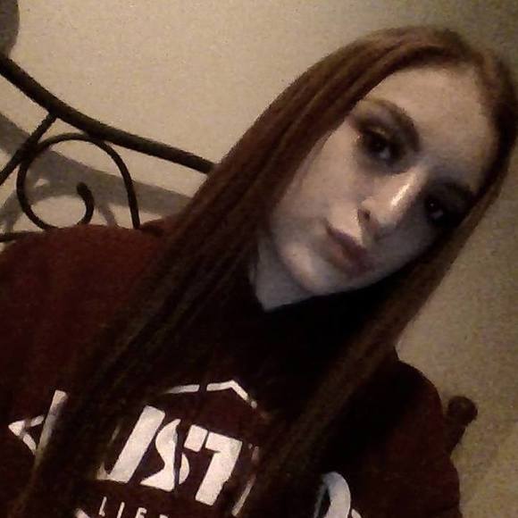 Meet your Posher, Trish - Picture 1 of 1